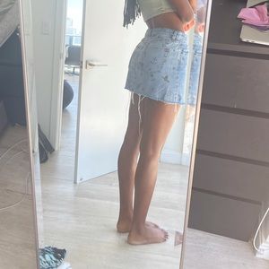 Denim skirt with doodles